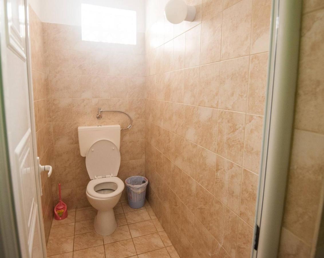 Madalenas B&B Pelekas Bagian luar foto