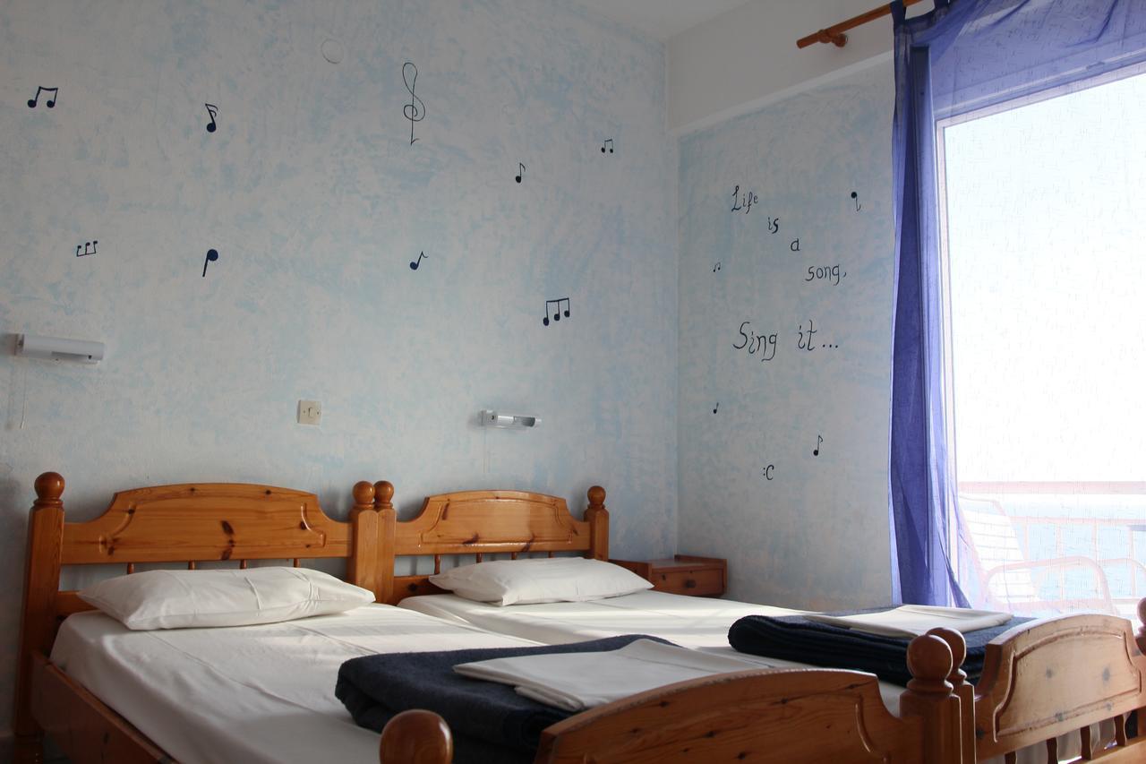 Madalenas B&B Pelekas Bagian luar foto