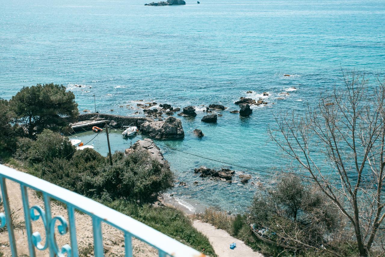 Madalenas B&B Pelekas Bagian luar foto