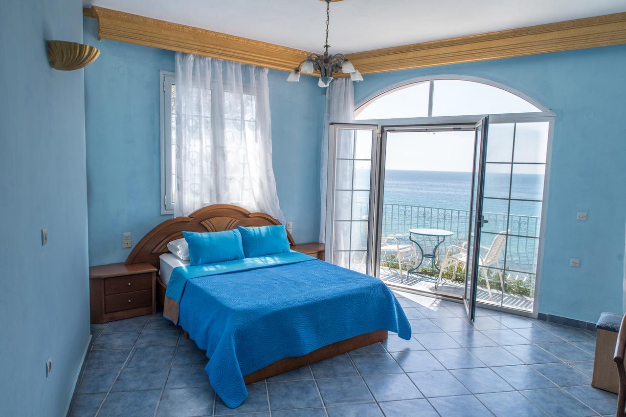 Madalenas B&B Pelekas Bagian luar foto