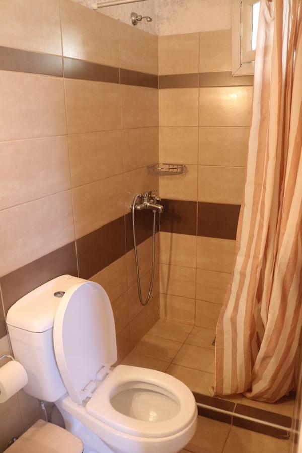 Madalenas B&B Pelekas Bagian luar foto