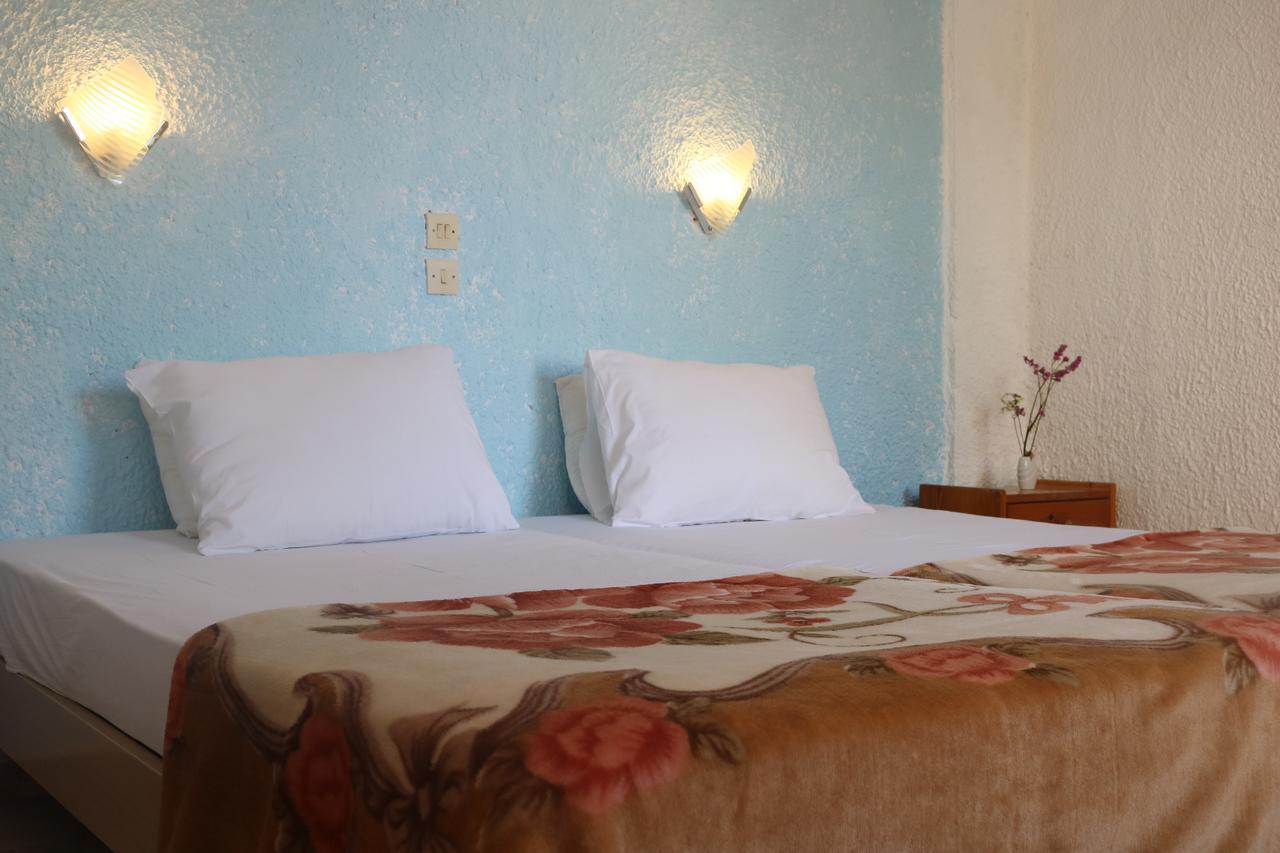 Madalenas B&B Pelekas Bagian luar foto