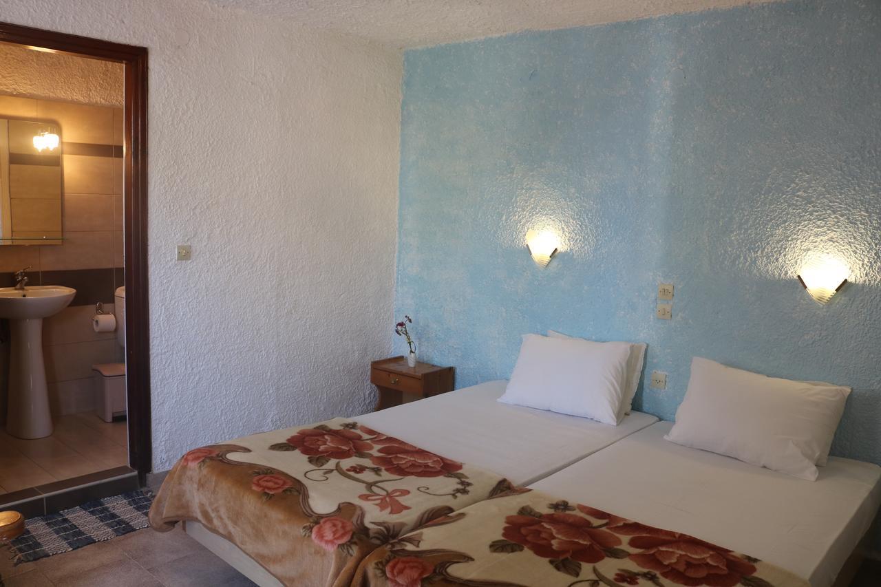 Madalenas B&B Pelekas Bagian luar foto